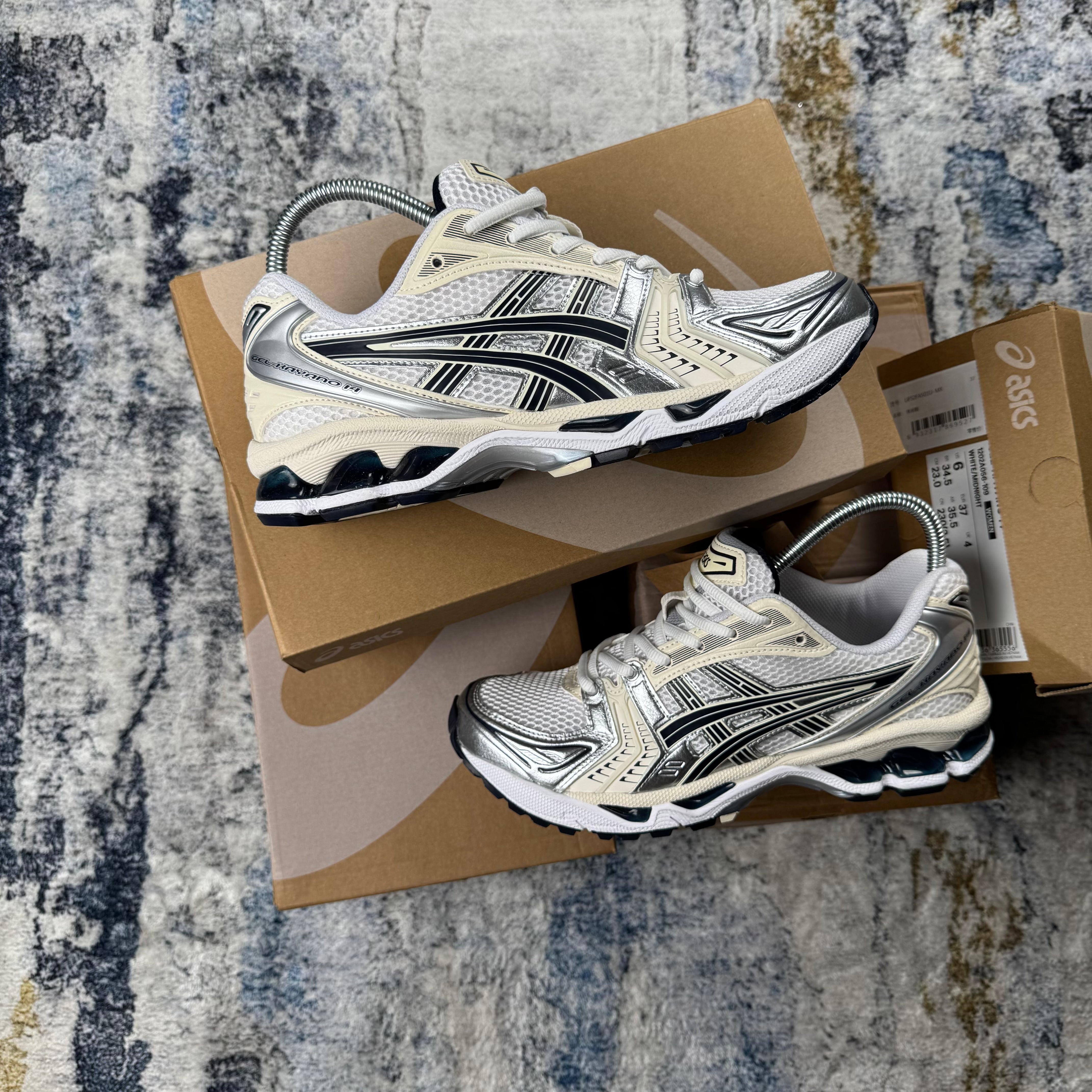 Asics Gel-Kayano 14 White Midnight (WMNS sizing)